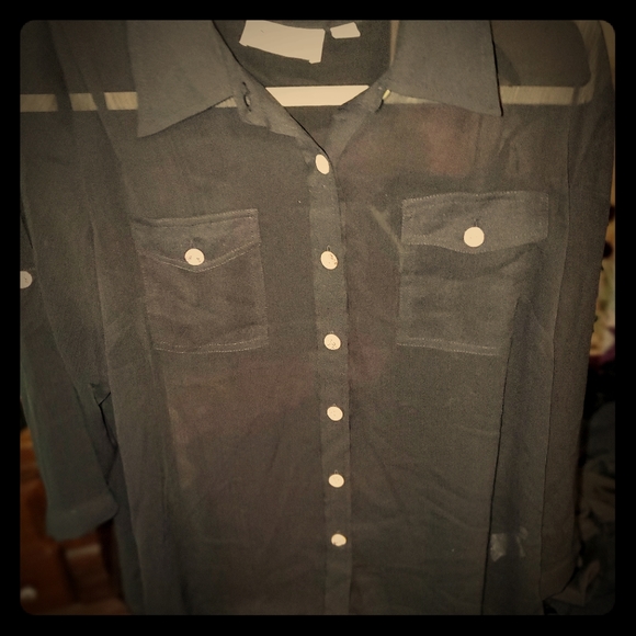 Sheer collared button up. Super cute - Picture 1 of 8